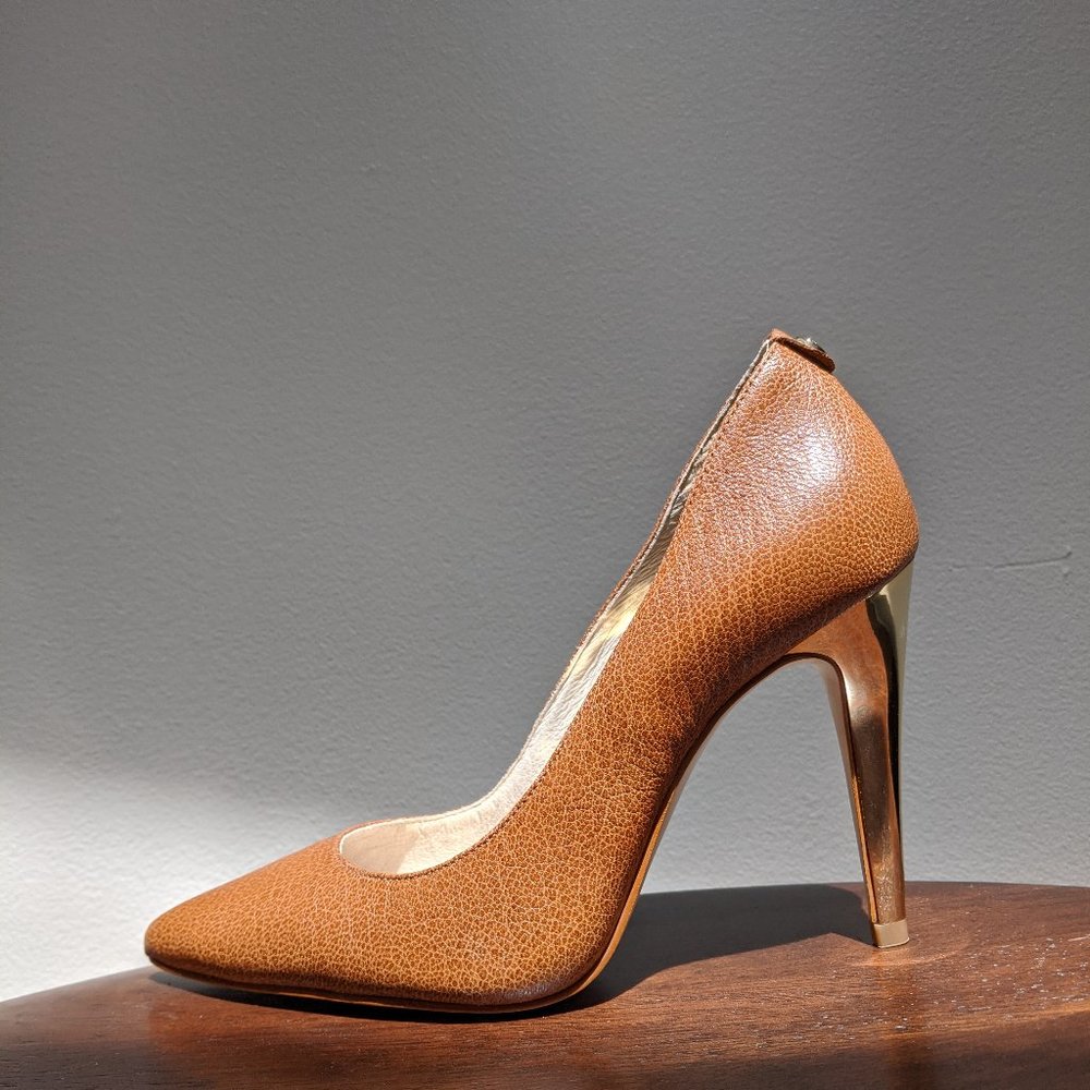 Michael Kors Cognac Leather Gold Heels